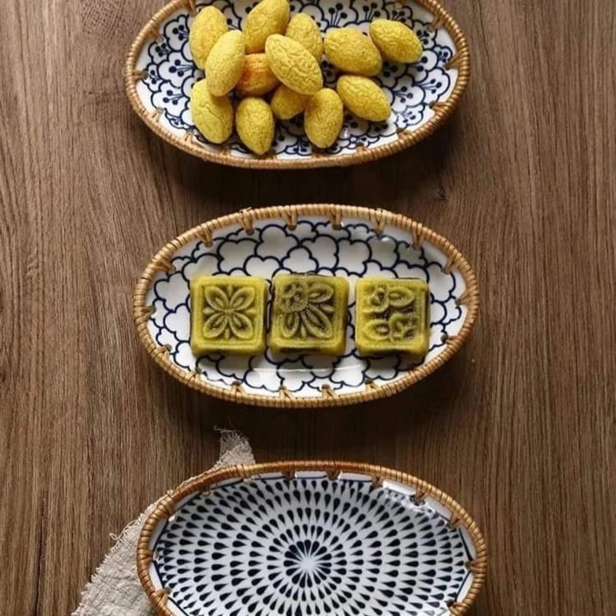 Small Braided Rattan Ceramic Dish 8 Small Braided Rattan Ceramic Dish 8