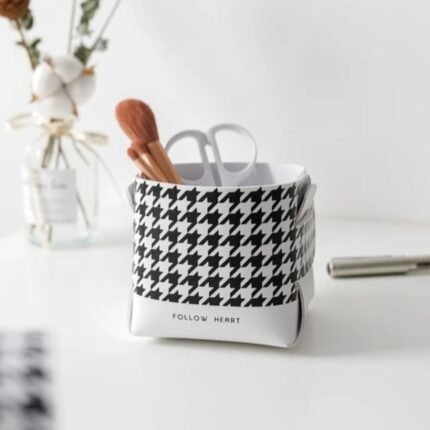 Small Swallow Grid Storage Basket