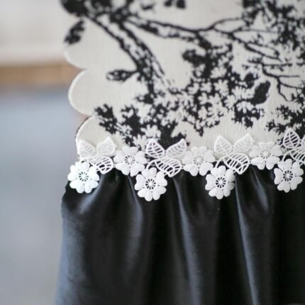 Homestuff Floral Midnight Botanica Table Runner 4