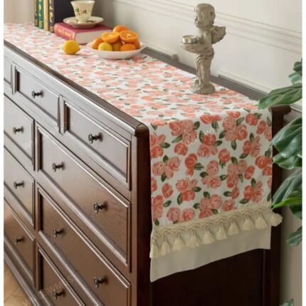 Homestuff Poésie Floral Macramé Tassel Table Runner 3