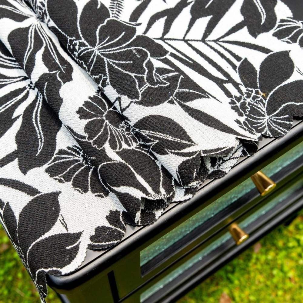 Homestuff Vintage Romantic Floral Nightstand Runners 9 Homestuff Vintage Romantic Floral Nightstand Runners 9